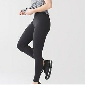 ISO lululemon flow and go size 6